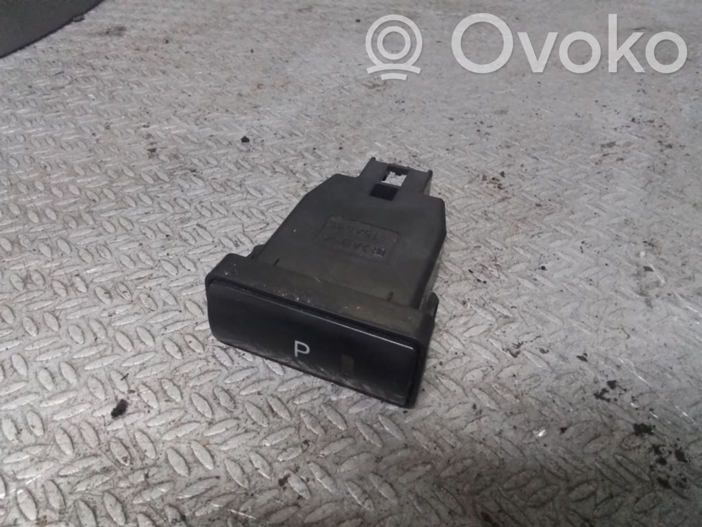 Toyota Prius (XW20) Interruptor del sensor de aparcamiento (PDC) 