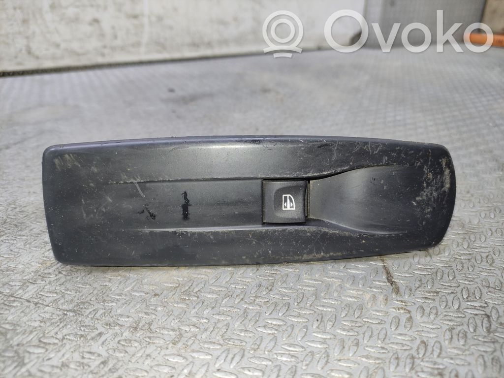 Electric window control switch   809600004R