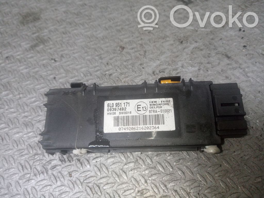 Seat Ibiza III (6L) Unidad de control/módulo de alarma 