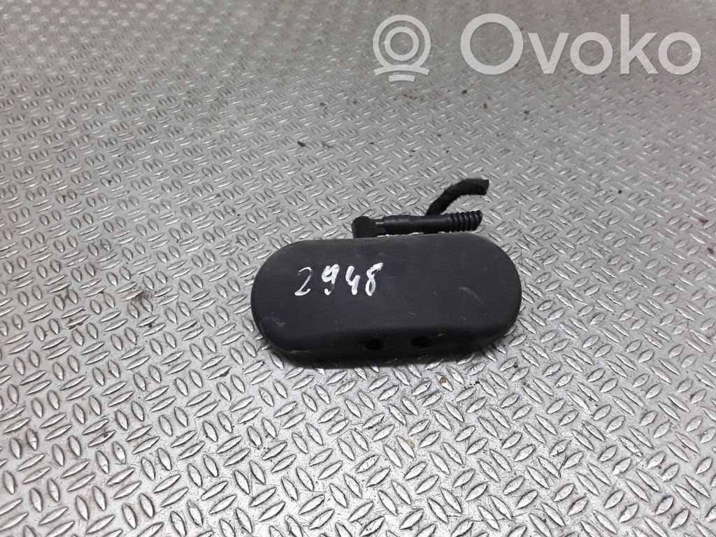 Difusor de agua regadora de parabrisas   8E0955987D