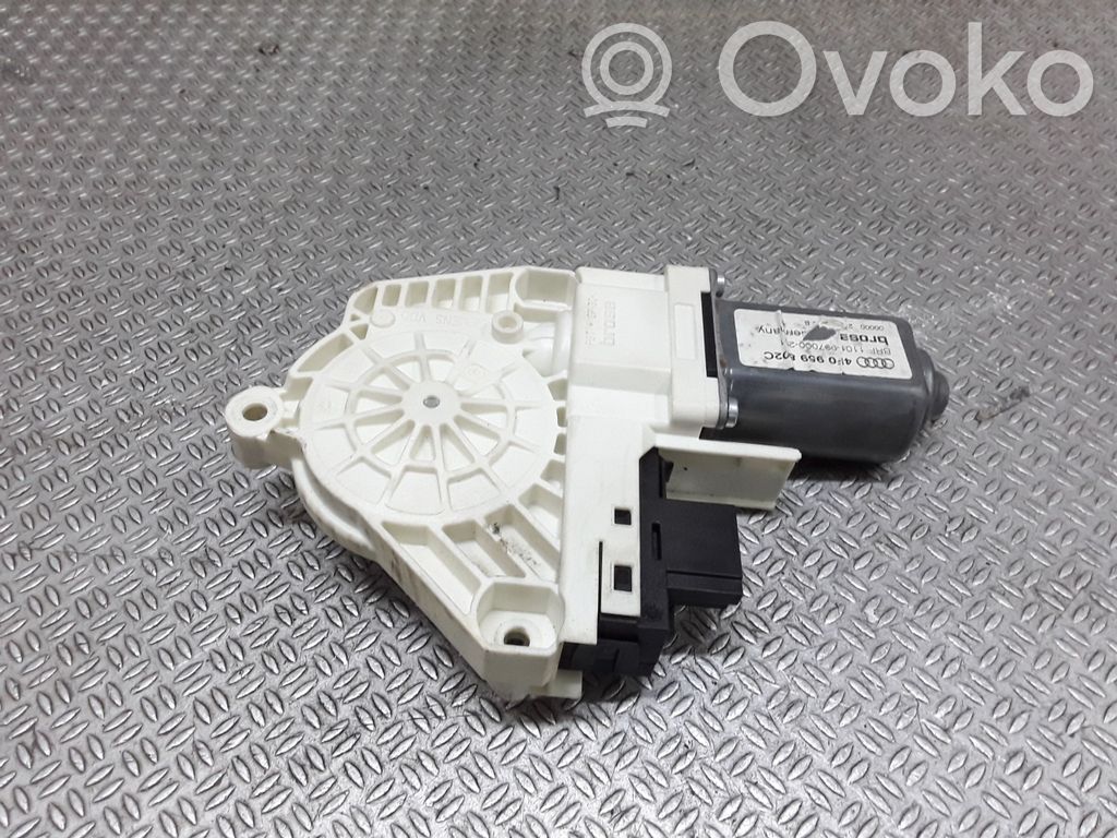 Motor macara geam ușă spate   4F0959802C