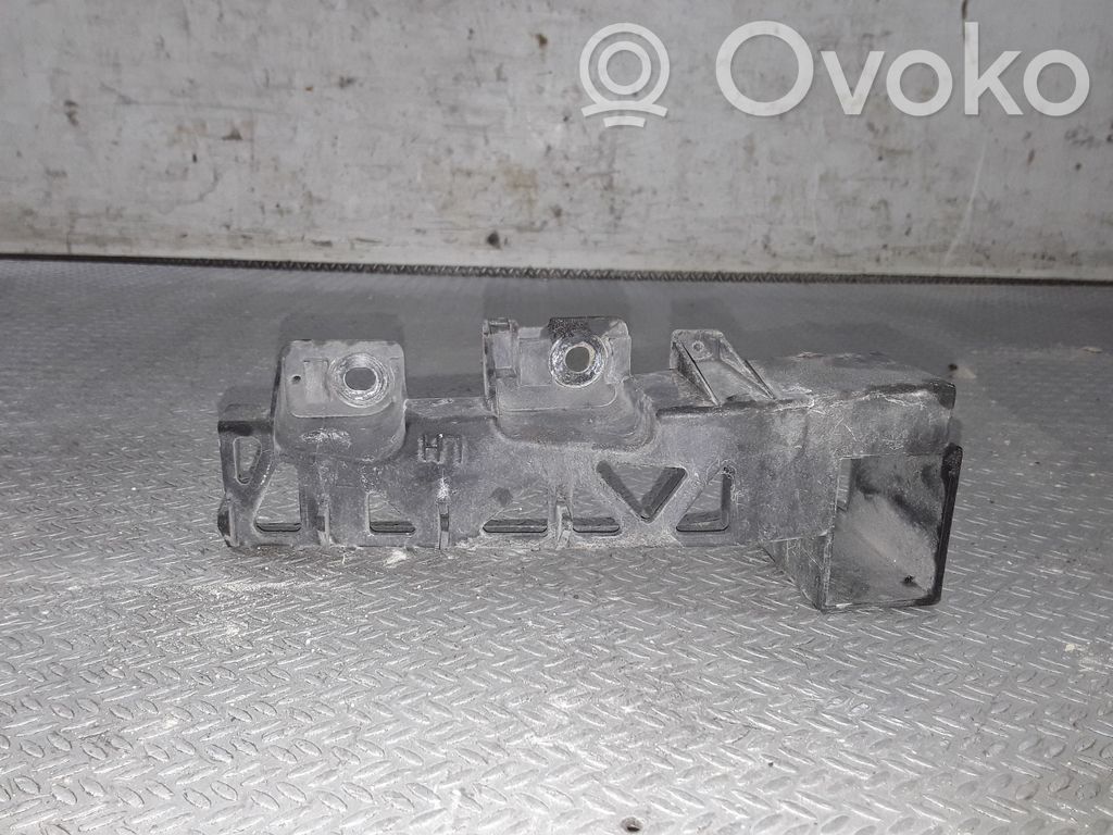Mazda 5 Front bumper mounting bracket 