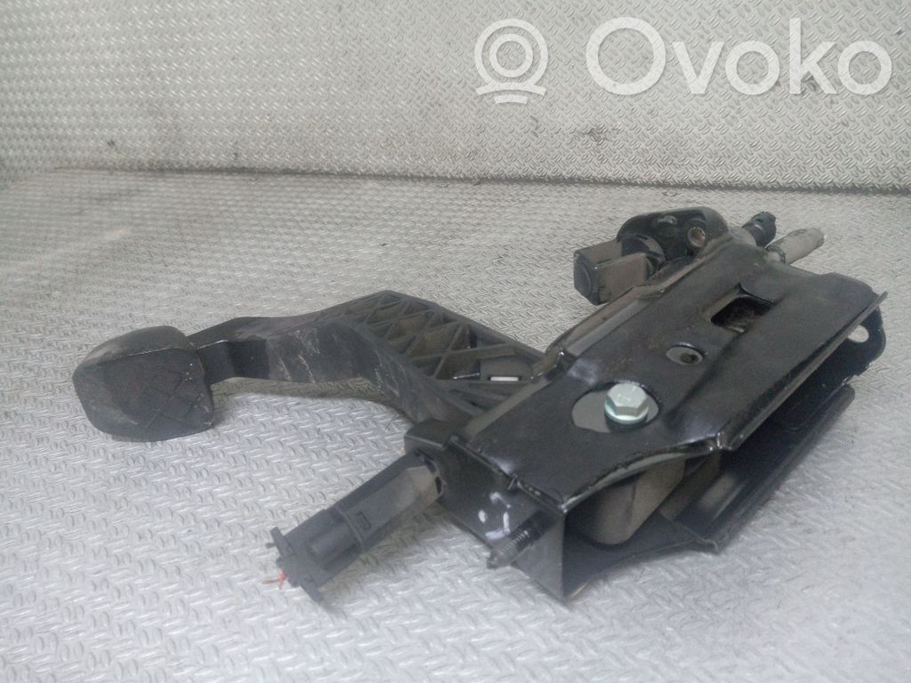 Sankabos pedalas   8Z1721059B