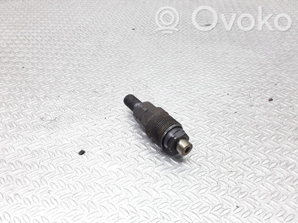 Opel Corsa B Fuel injector 