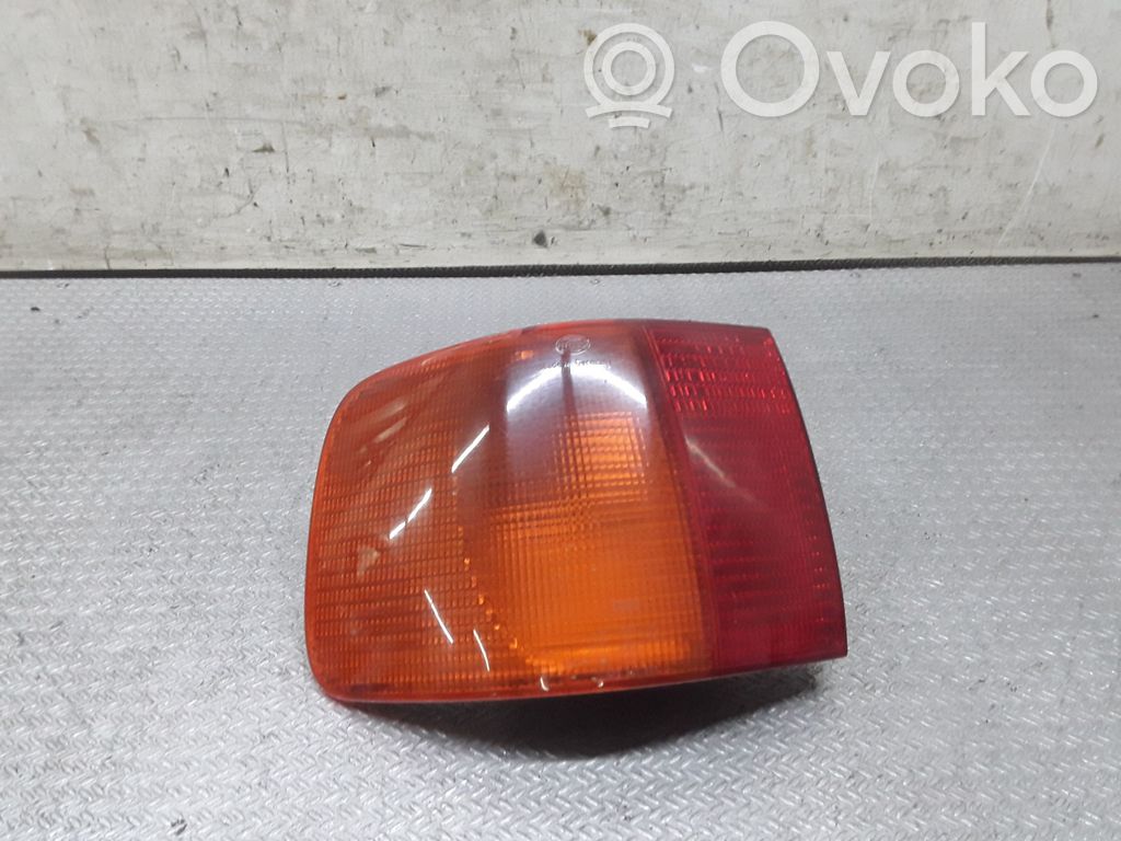 Audi 100 S4 C4 Aizmugurējais lukturis virsbūvē 