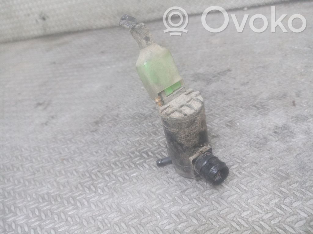 Suzuki Alto Pompa spryskiwacza szyby przedniej / czołowej 