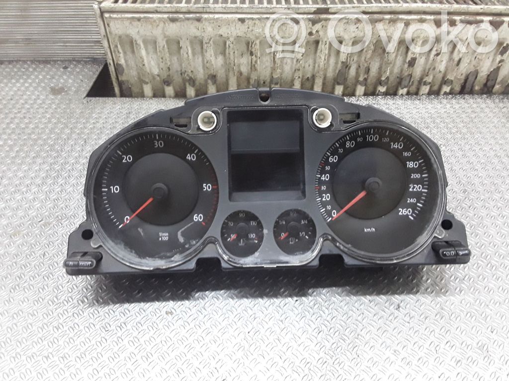 Volkswagen PASSAT B6 Vitezometru (grup de instrumente) 