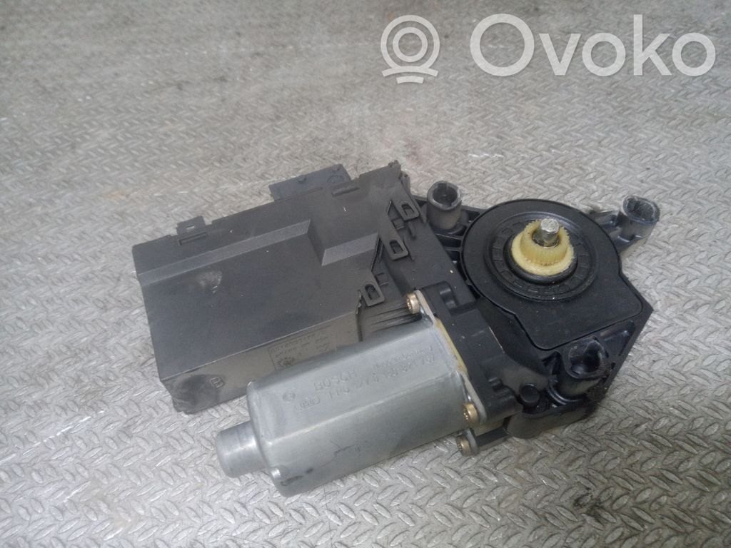 Peugeot 307 Motorino alzacristalli della portiera anteriore