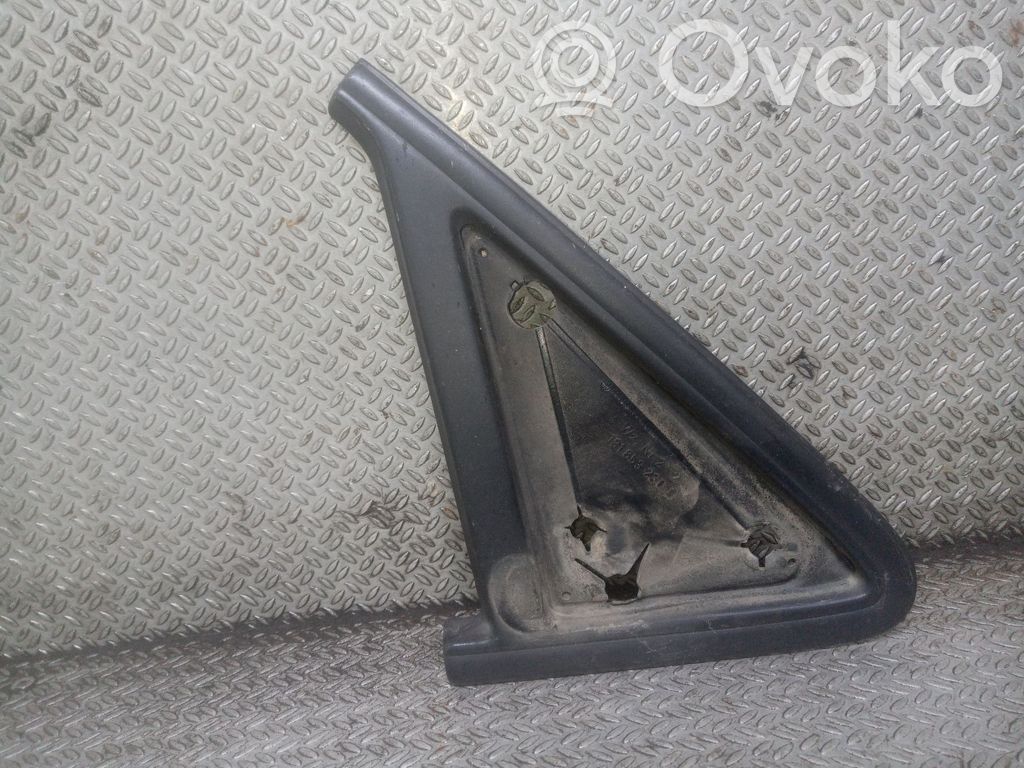 Volkswagen Golf II Obudowa lusterka zewnętrznego drzwi przednich 