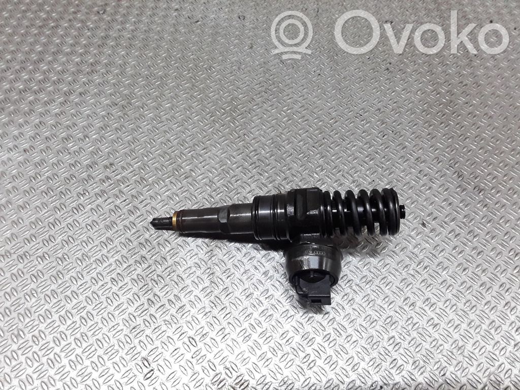 Audi A4 S4 B6 8E 8H Iniettore 