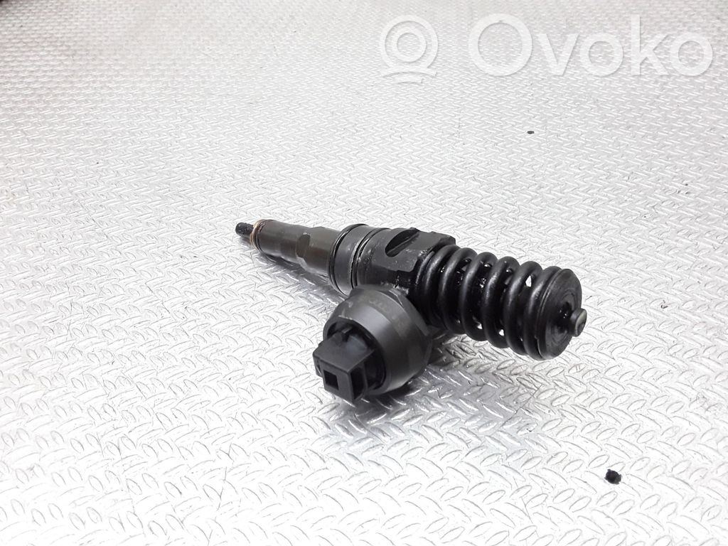 Volkswagen Golf V Injecteur de carburant
