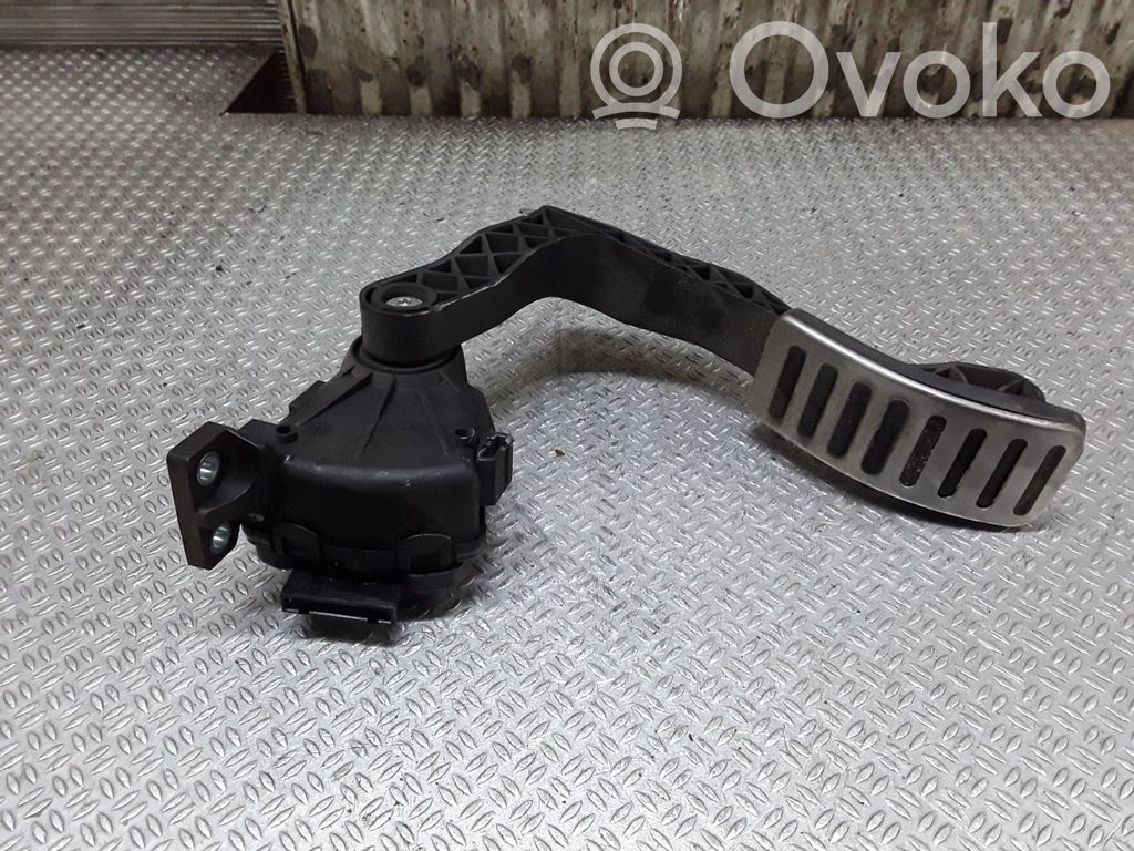 Pédale d'accélérateur   3D1721503L