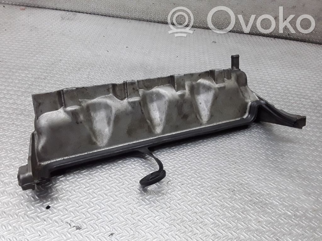 Opel Vivaro Tapa de balancines 
