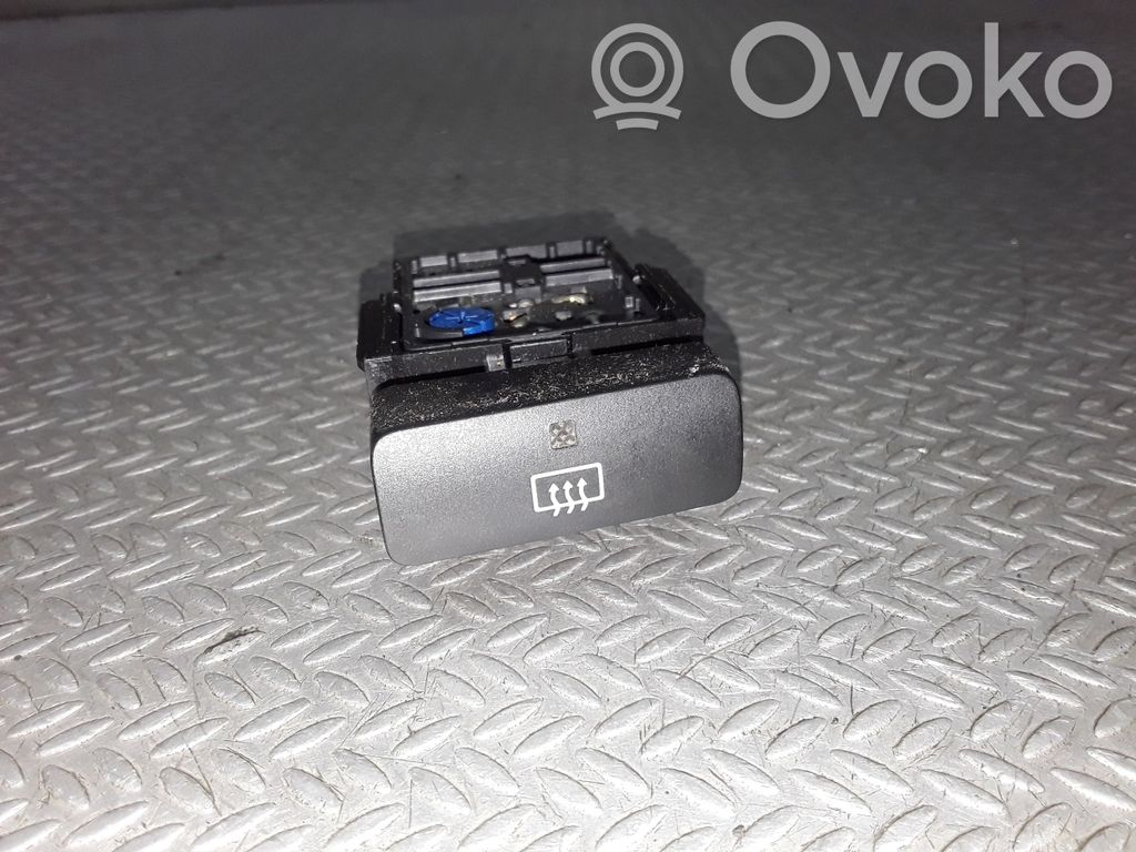 Windscreen/window heater switch   15A410