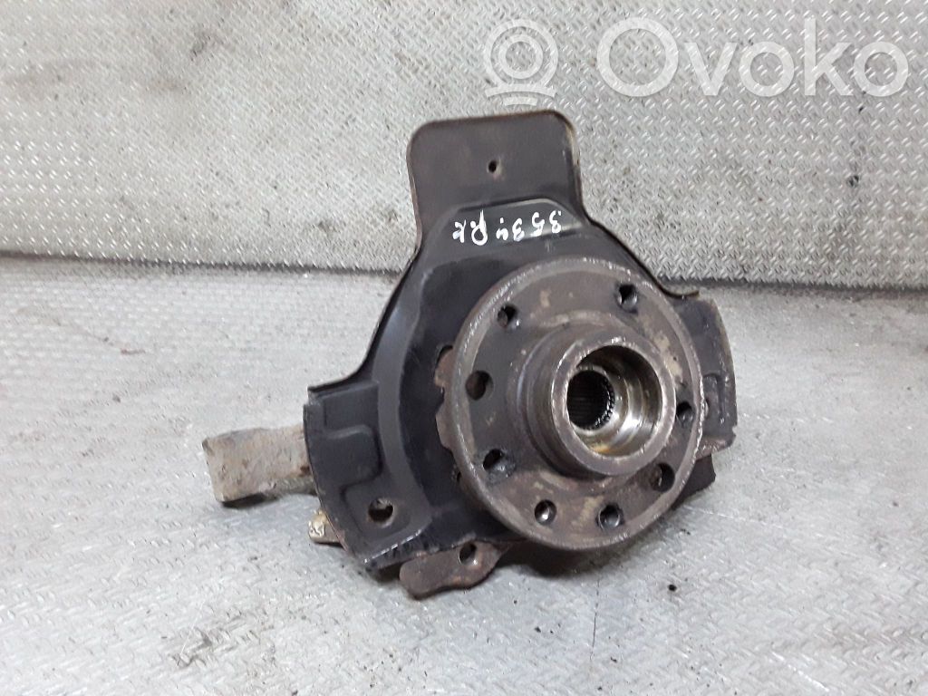 Etupyörän navan laakerikokoonpano