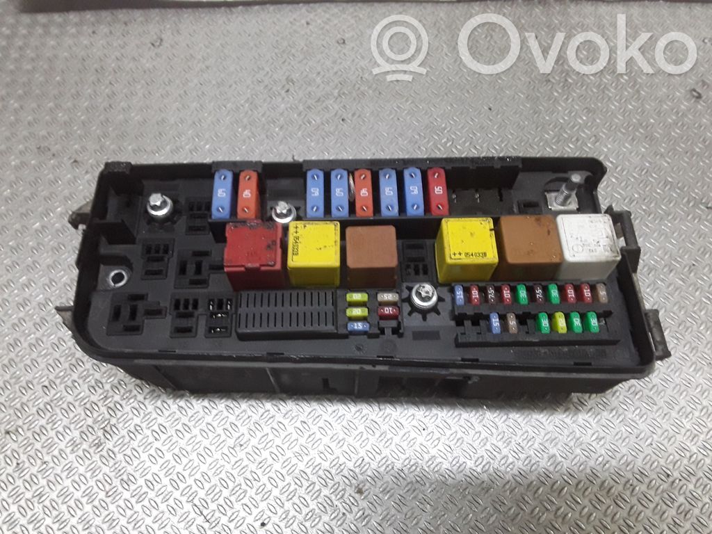 Opel Vectra C Fuse module 