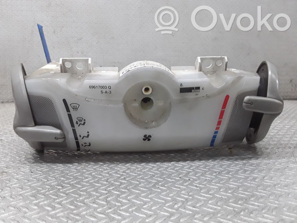 Climate control unit   559000H010
