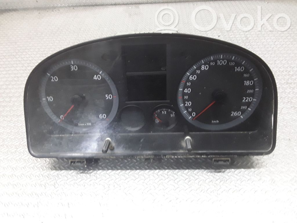 Volkswagen Caddy Speedometer (instrument cluster) 