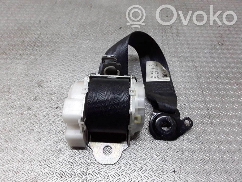 Toyota Yaris Cinturón trasero 