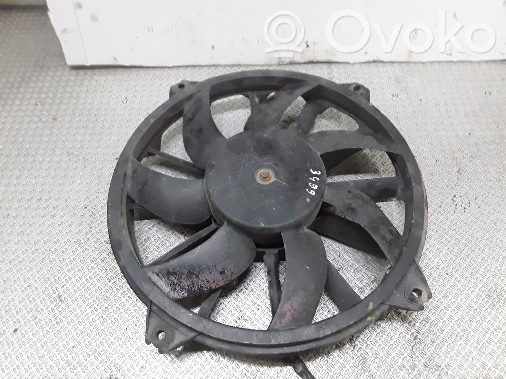 Elektrisks radiatoru ventilators   1049874716T
