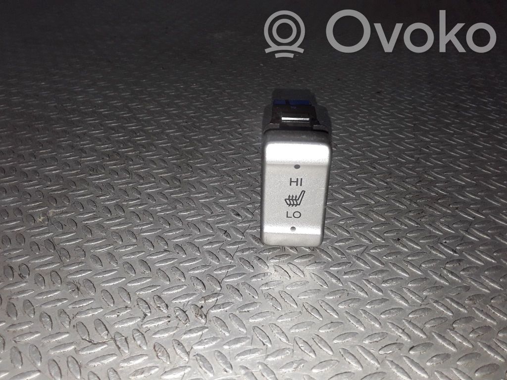 Interruptor de calefacción del asiento   M26306A