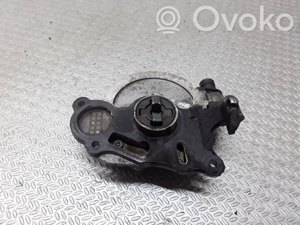 Vakuumo pompa   03L145207