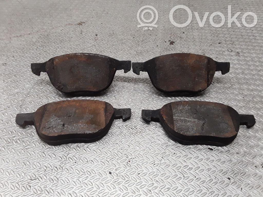 Brake pads (front)
