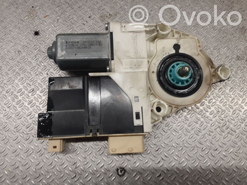 Citroen C5 Front door window regulator motor 