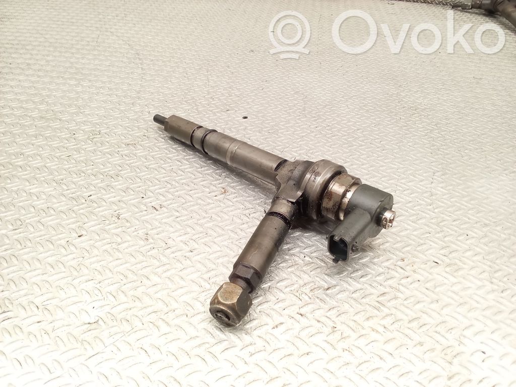 Injecteur de carburant   0445110082