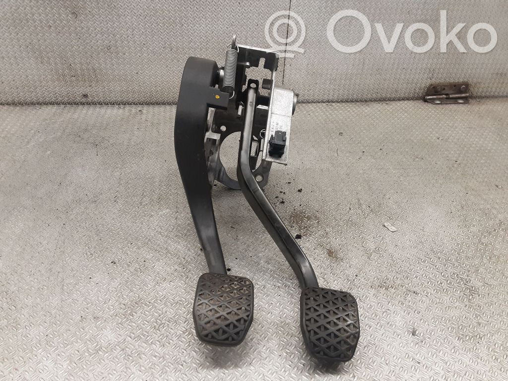 Assemblage pédale   6751665