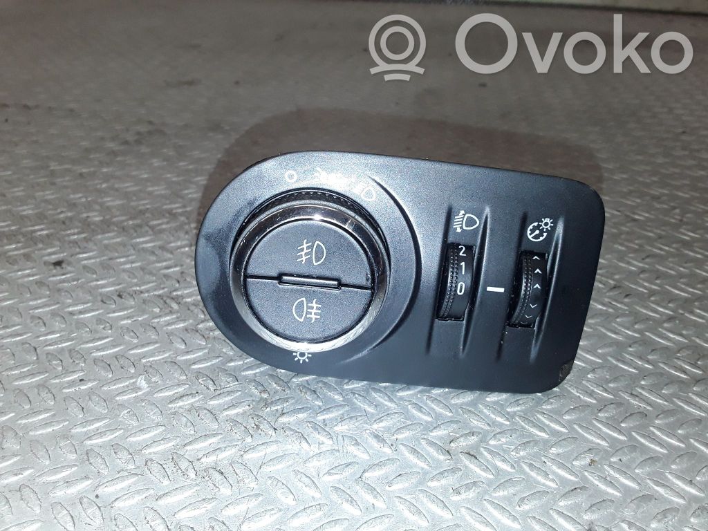 Opel Corsa D Light switch 