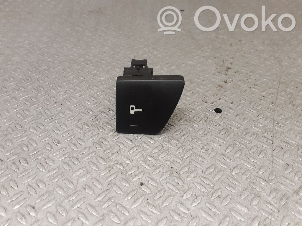 Botón interruptor de bloqueo de puertas   9649911380