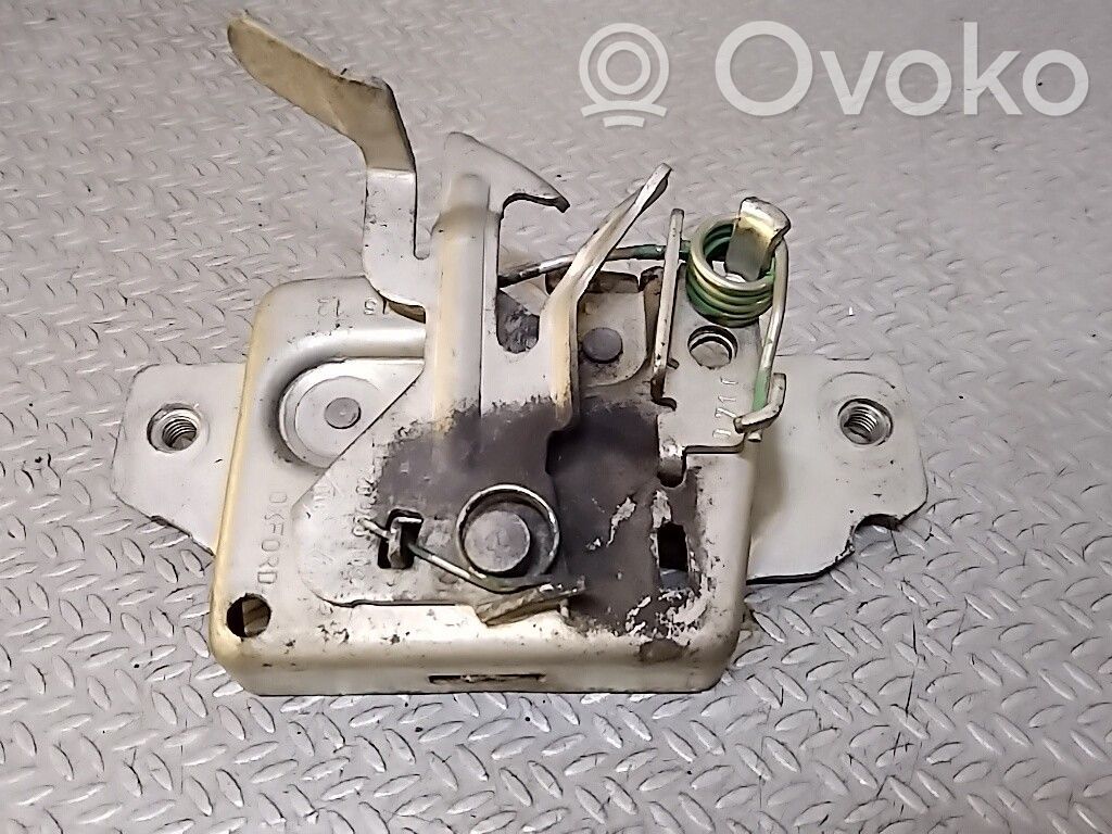 Renault Clio III Serrure de capot 