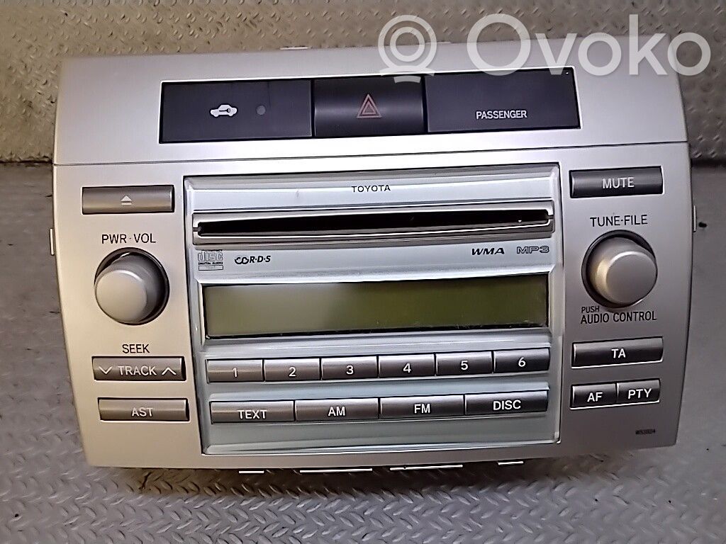Toyota Corolla Verso AR10 Radio / CD/DVD atskaņotājs / navigācija 