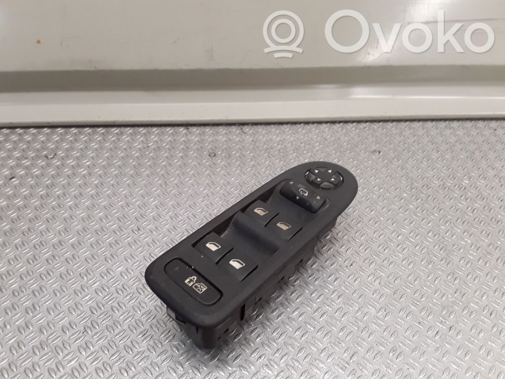 Peugeot 508 Electric window control switch 