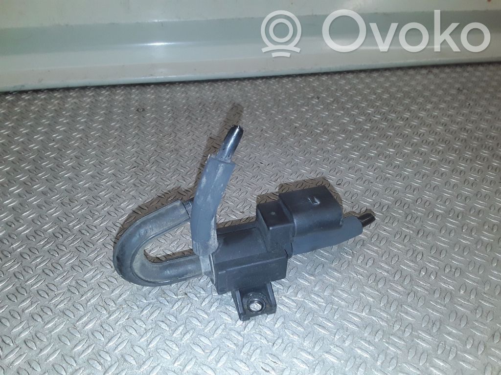 Électrovanne turbo   06F906283F