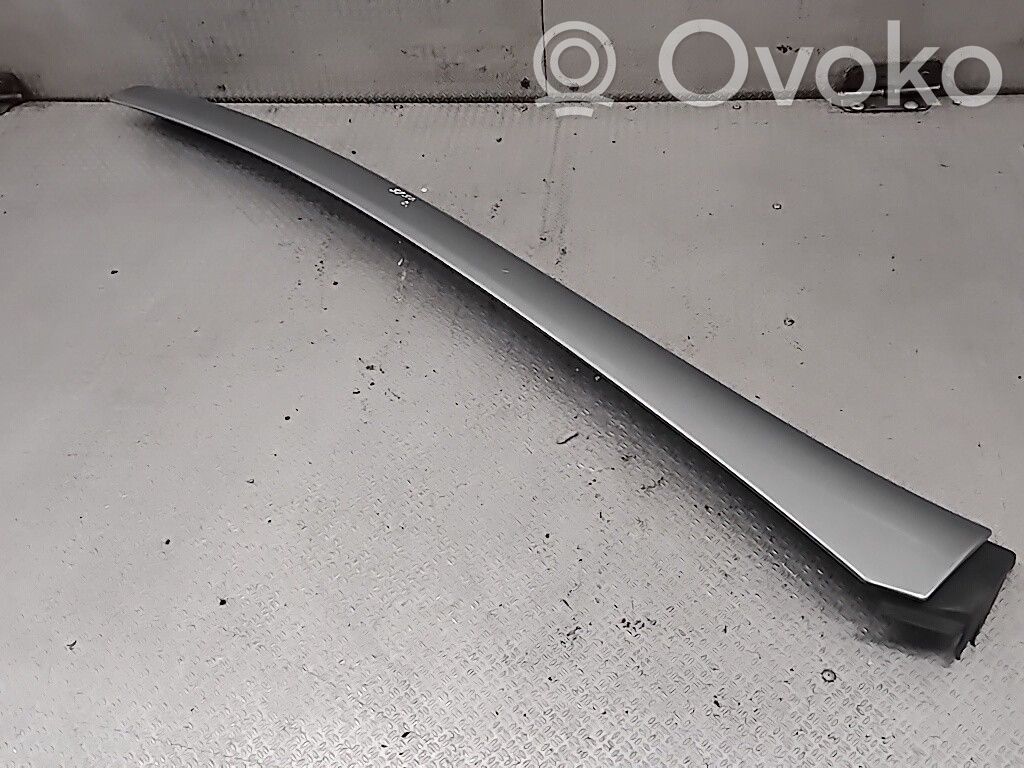 Opel Zafira C Listwa szyby czołowej / przedniej 