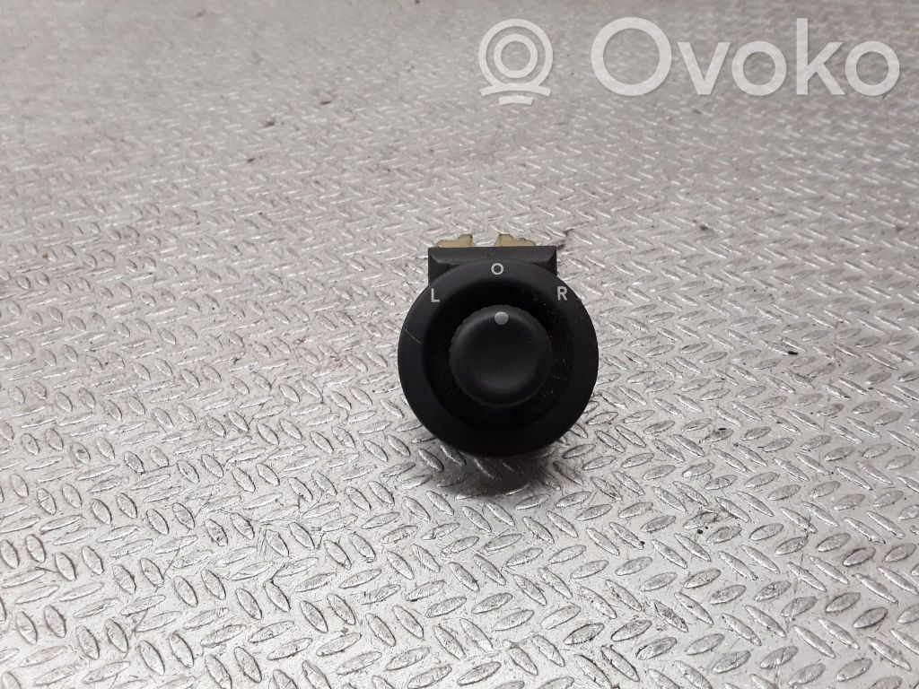 Jeep Compass Wing mirror switch 