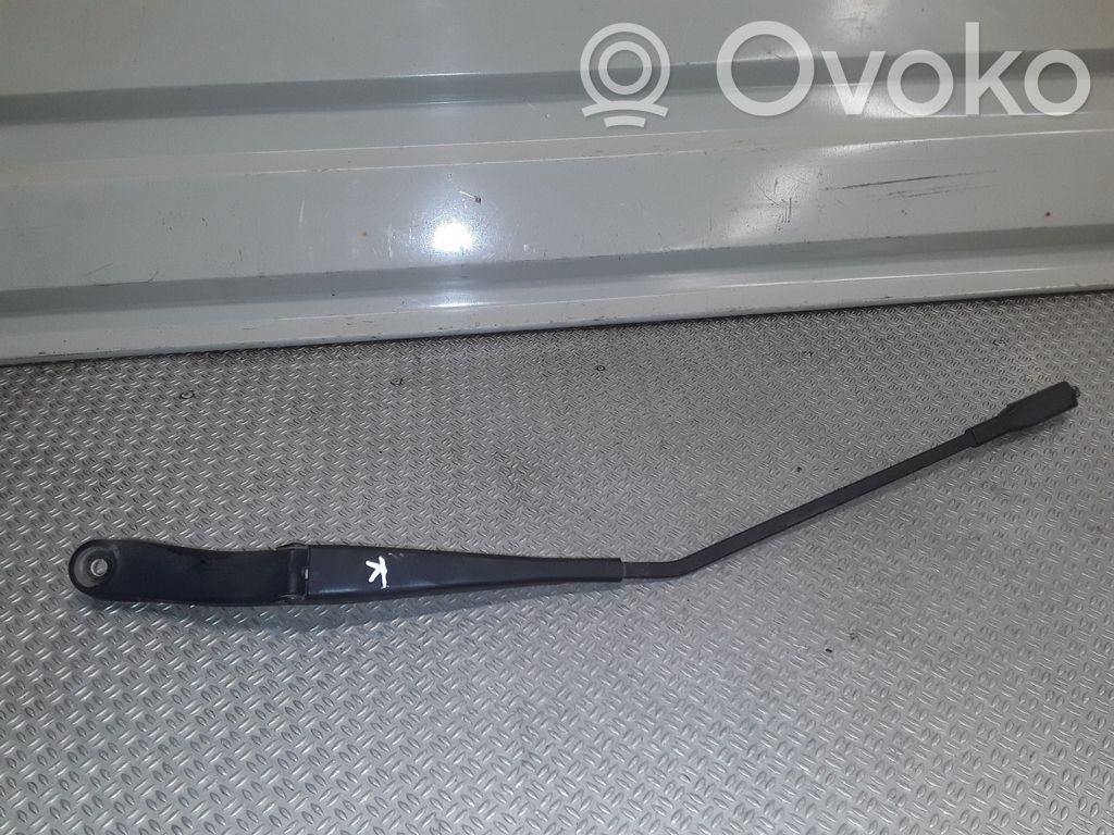 Mercedes-Benz B W245 Braccio della spazzola tergicristallo anteriore