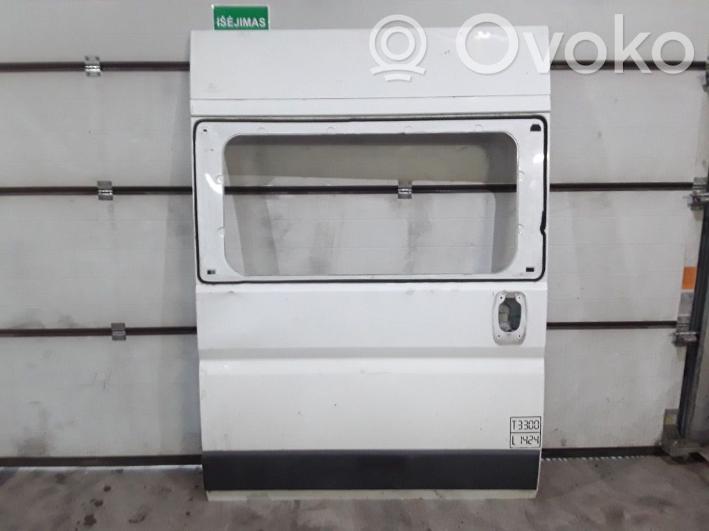 Side sliding door