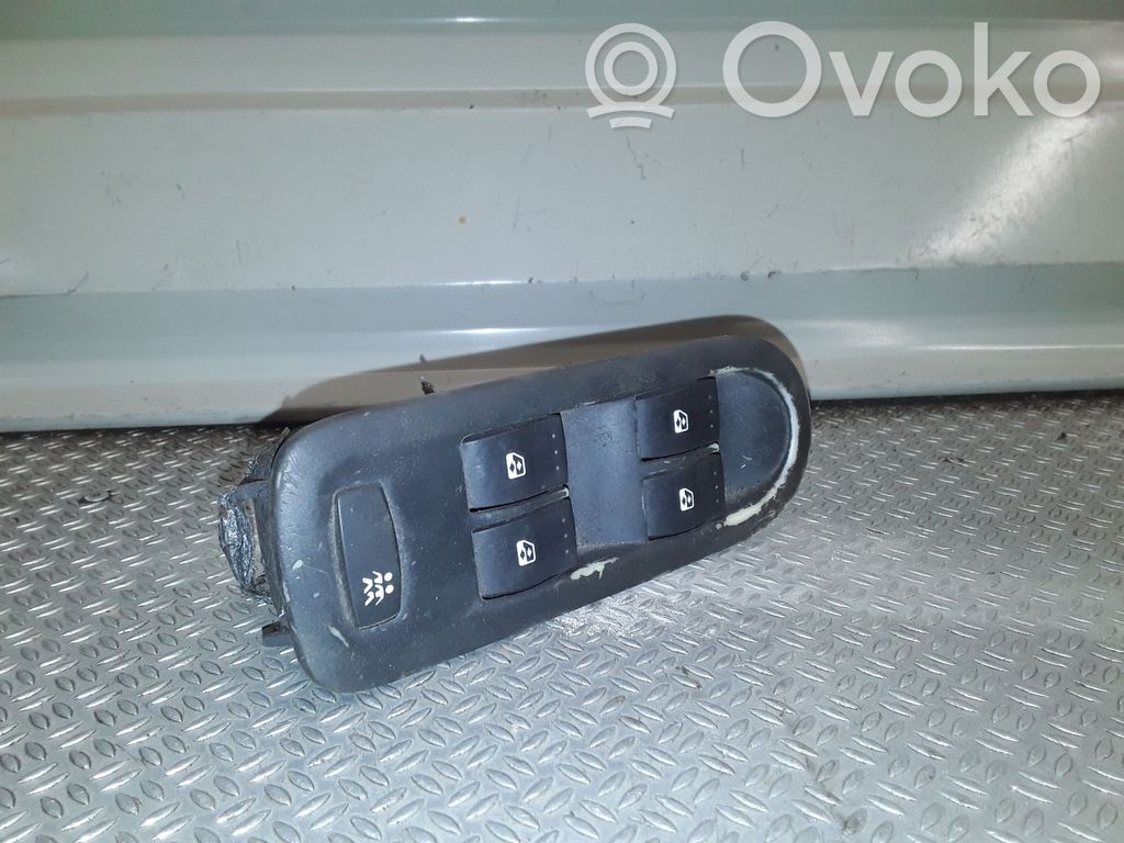 Electric window control switch