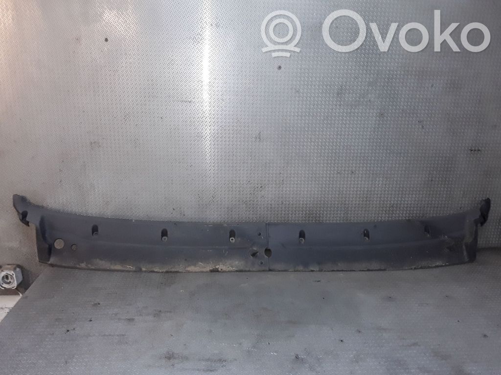 Iveco Daily 35.8 - 9 Moldura del limpia 