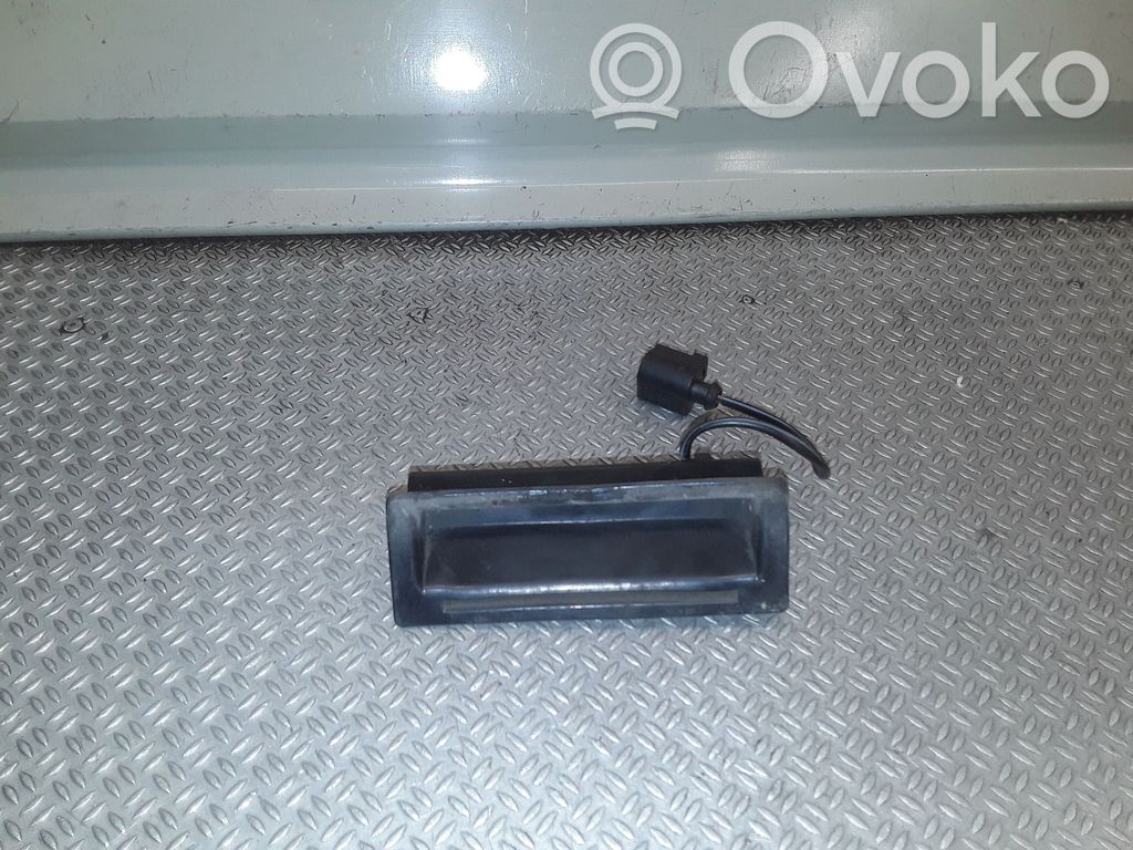 Interrupteur d'ouverture de coffre   1J0827566F