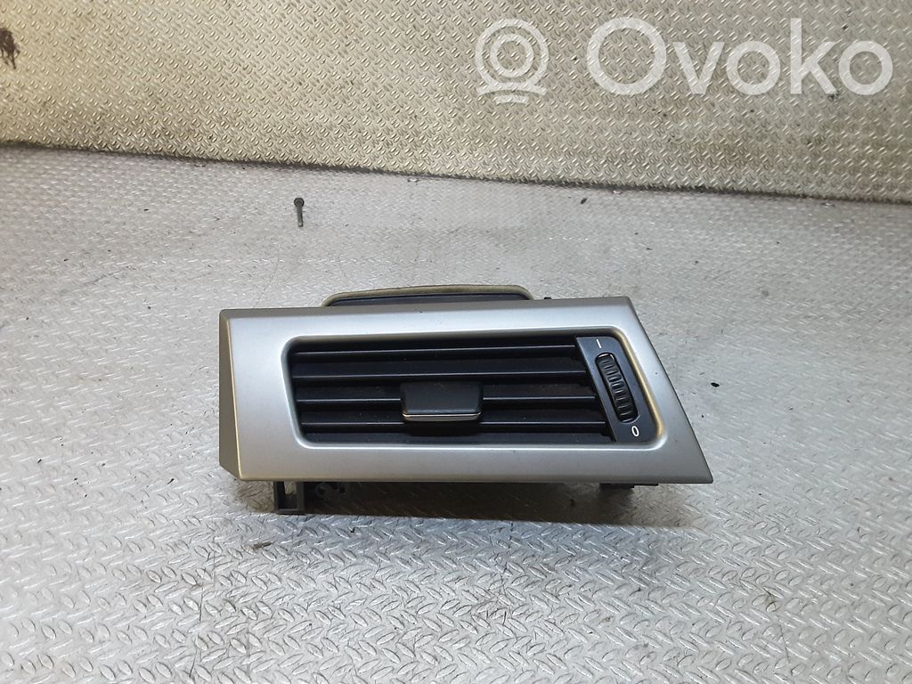 BMW 5 E60 E61 Šoninės oro grotelės 