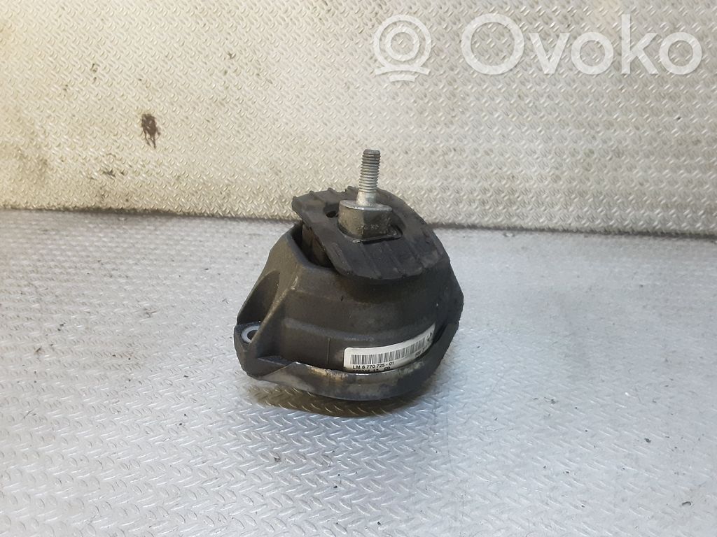 Moottorin kiinnikekorvake   677072501