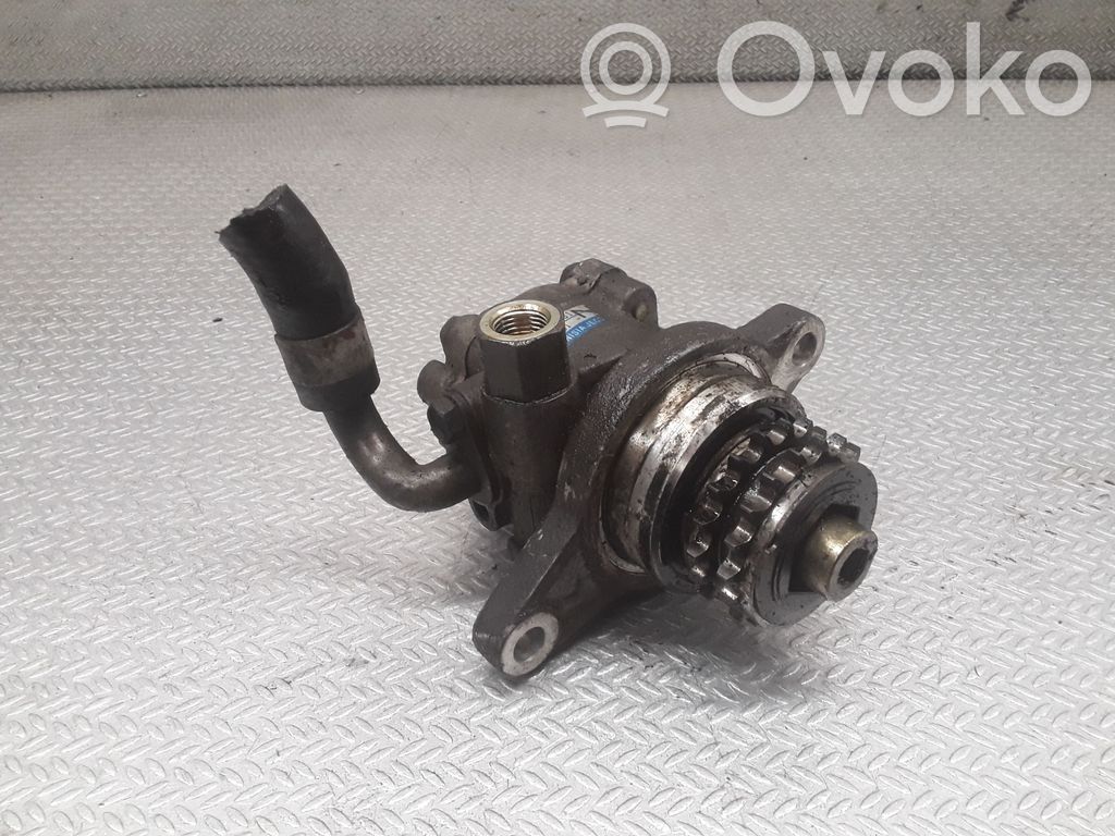 Power steering pump   5M321