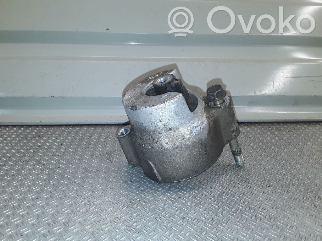 Engine mount bracket