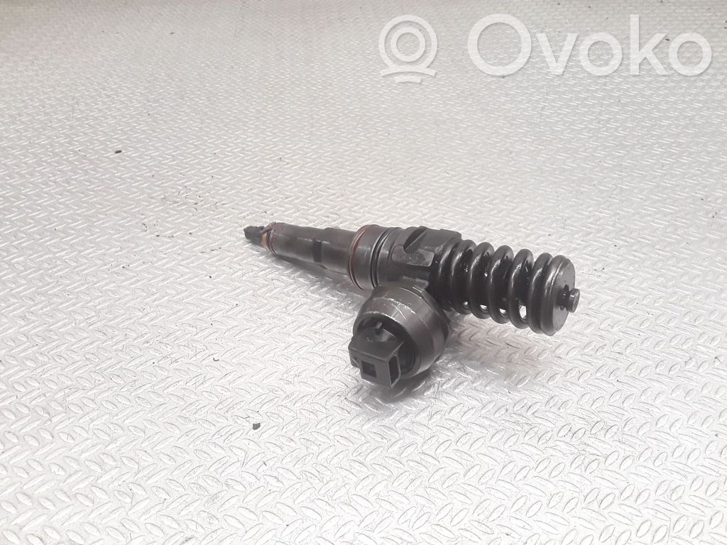 Fuel injector   045130073AA
