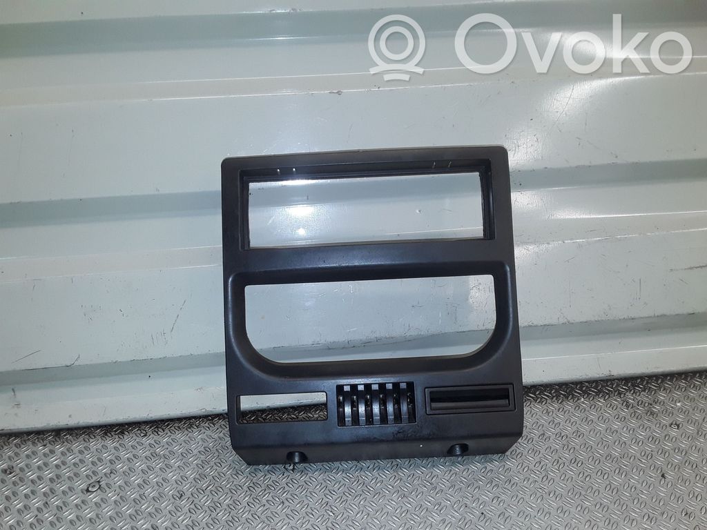 Peugeot 1007 Mascherina unità principale autoradio/GPS