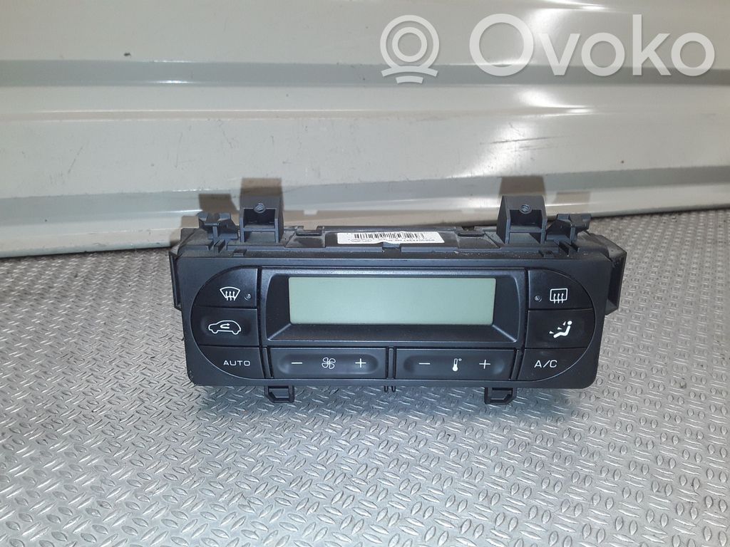 Peugeot 1007 Climate control unit 